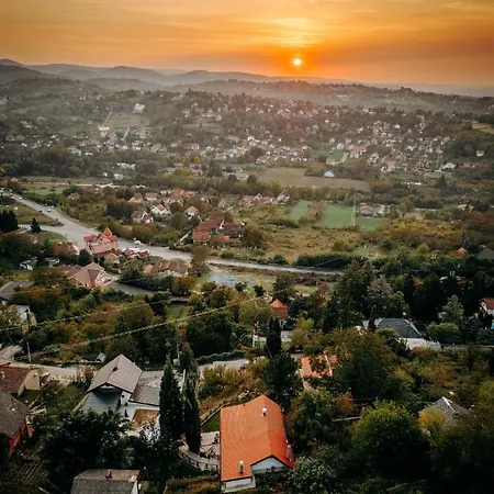 Willa The Cypress & Vineyard Ii *