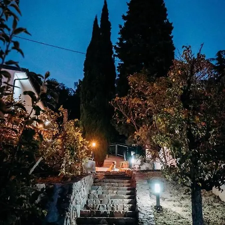 The Cypress & Vineyard Ii Villa *