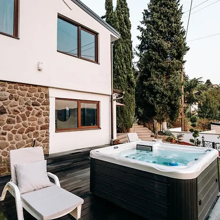 The Cypress & Vineyard Ii Willa Sremska Kamenica